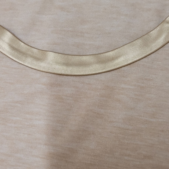 Top - Picture 2 of 5